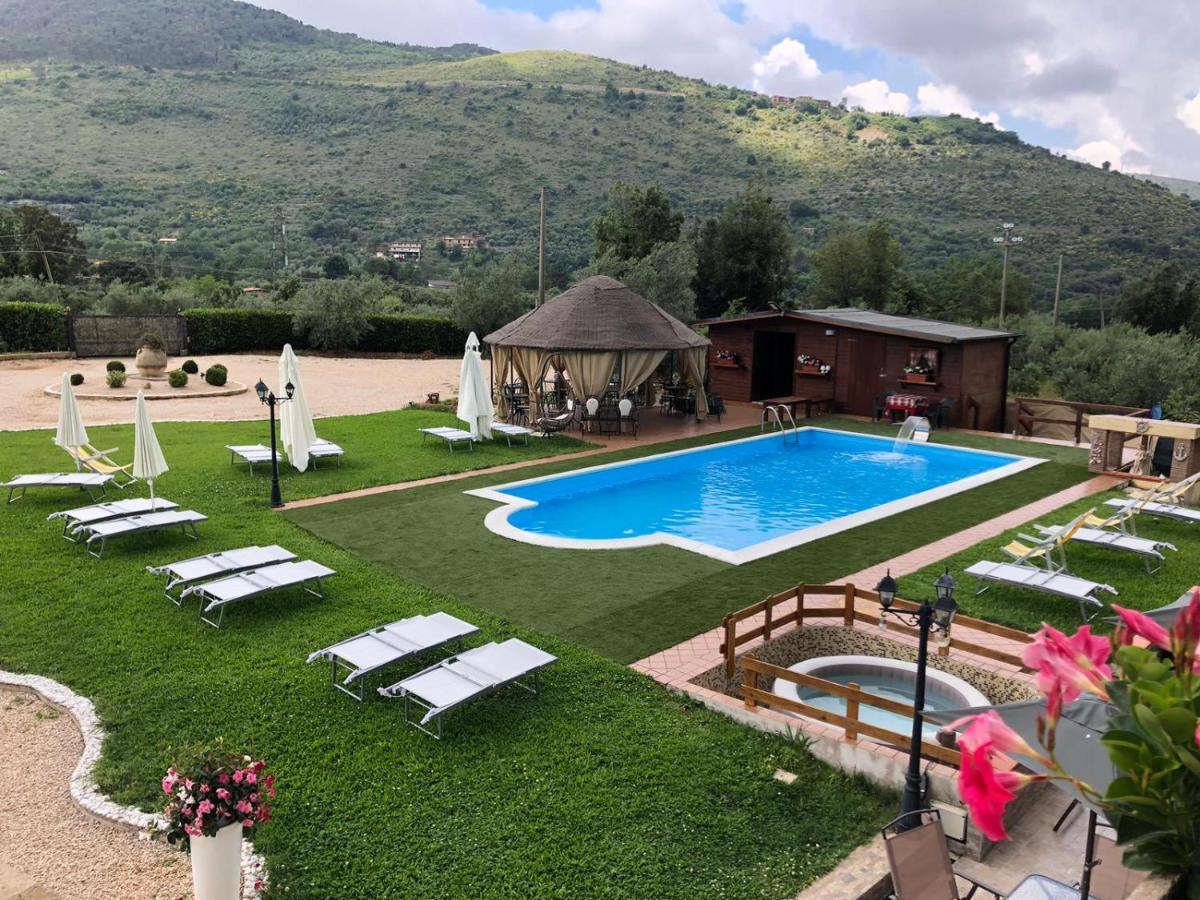 Centro Estivo Il Piccolo Paradiso Alojamento de Acomodação e Pequeno-almoço Sonnino